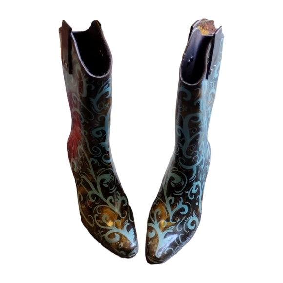 Bops Rain Boots by Beehive - Picture 2 of 5